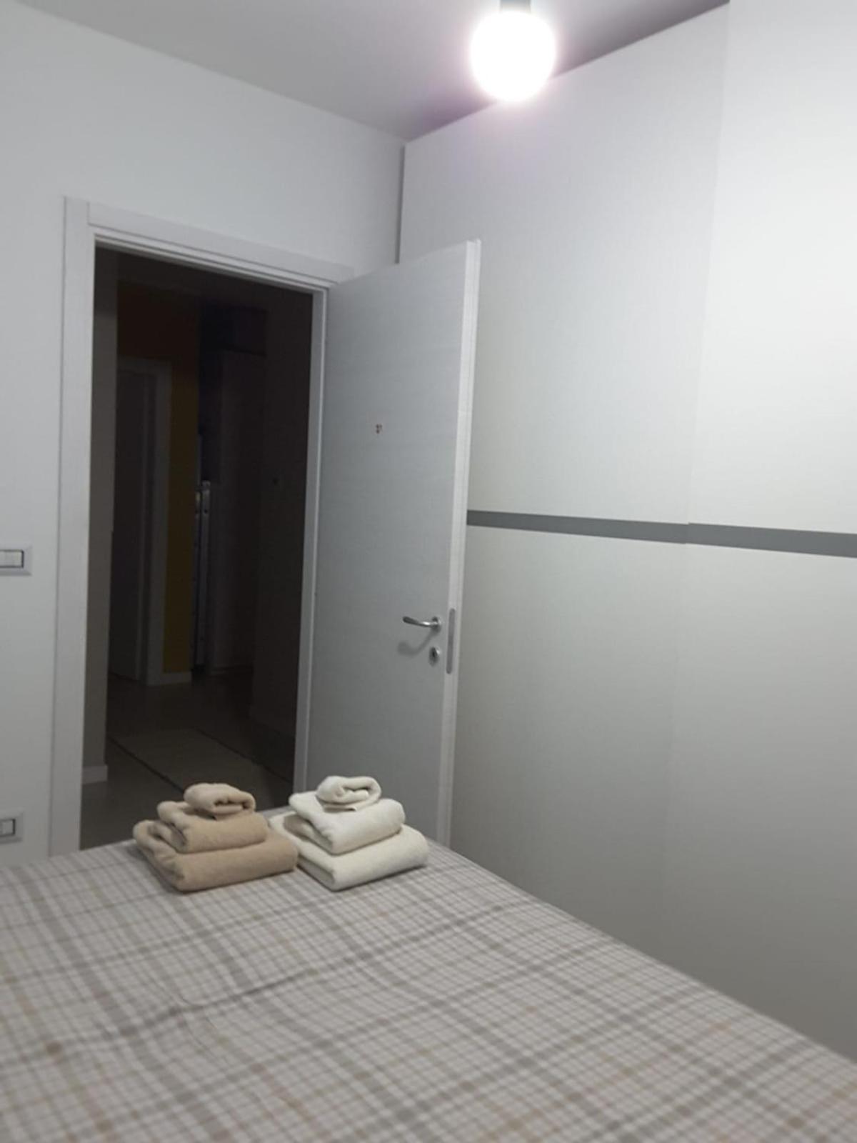 Lucrece Holiday Apartment トリノ エクステリア 写真